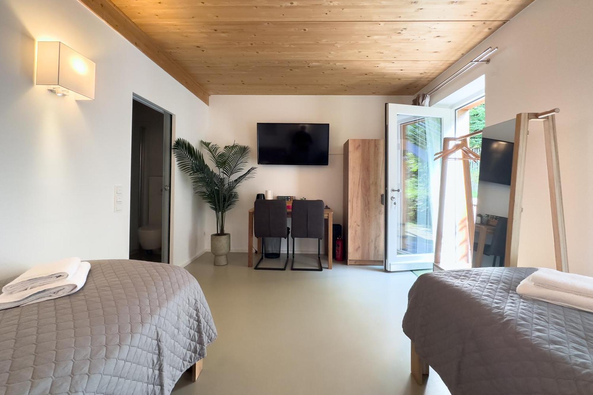 Apartment Ruhige Mit Guter Bahnanbindung Und Kuechennutzung