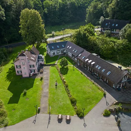 Ruhige Apartments Mit Guter Bahnanbindung Und Kuechennutzung Rosrath Exterior photo